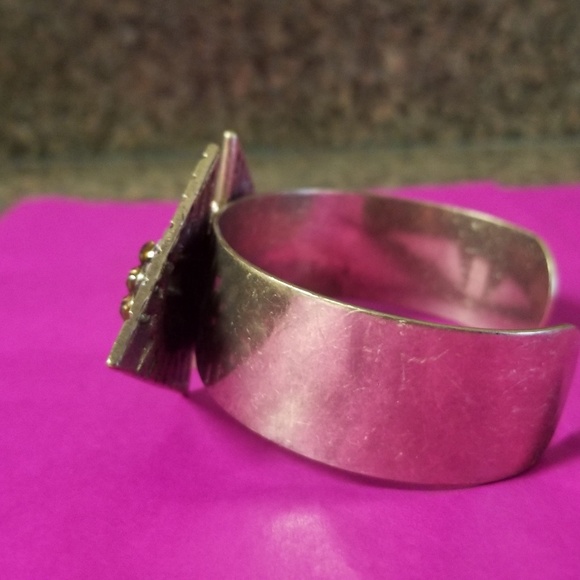 Gold metal Swarovski bracelet - Picture 3 of 5